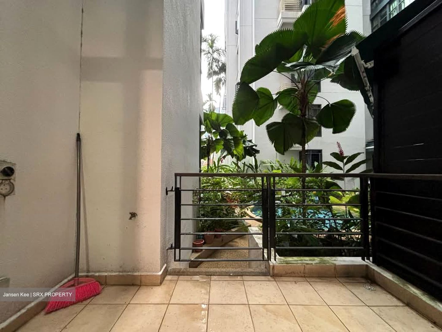 East Meadows (D16), Condominium #554977571
